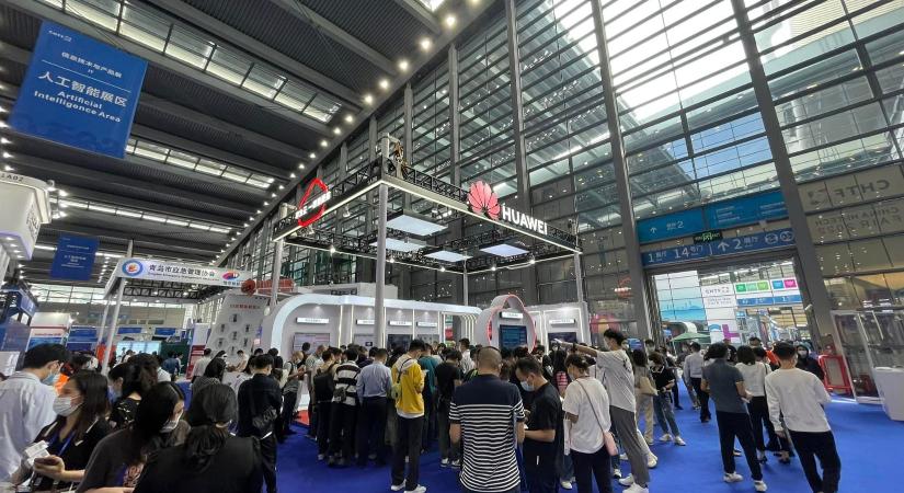 Kína első számú technológiai vásárán mutatkozott be a Széchenyi István Egyetem