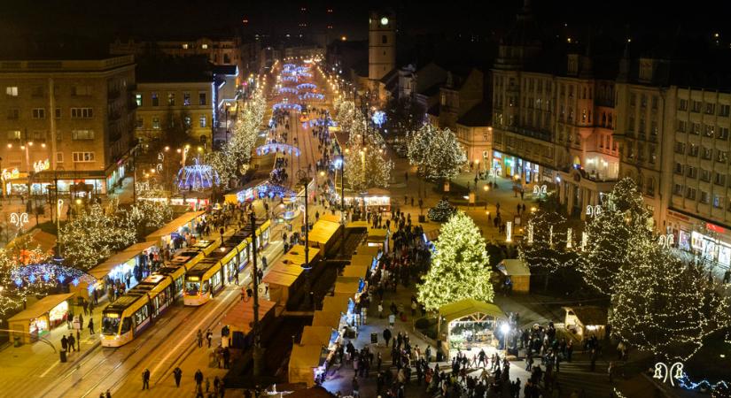 Nyit a vásár, ünnepi fényt kap Debrecen – az első adventi hétvége programja