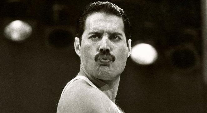 Napra pontosan 31 éve veszítettük el a Queen legendás énekesét, Freddie Mercury-t