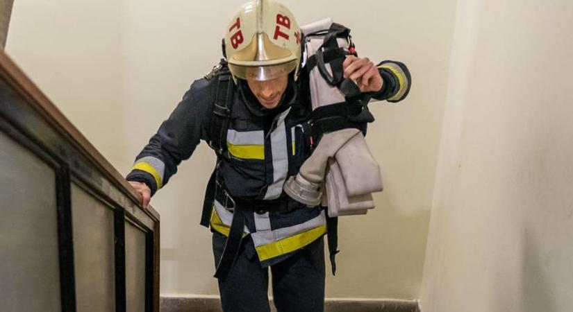 22 emelet magasra futottak fel a kőszegszerdahelyi tűzoltók, a célba érés után lánykérés is történt - fotók