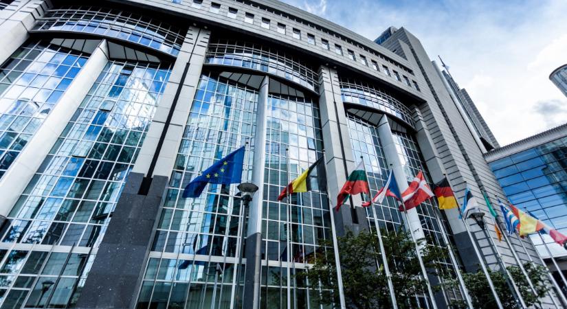 Támadás érte az Európai Parlament weboldalát, miután elítélték Oroszországot