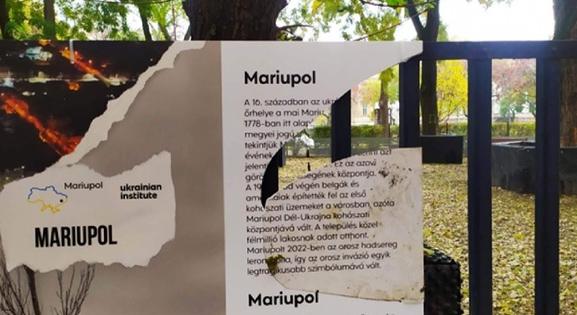 Megrongálták Klauzál téri kiállítást az elpusztított ukrán épületekről