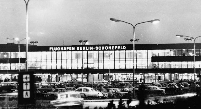 Végleg bezár az egykori Berlin-Schönefeld repülőtér kezelőépülete