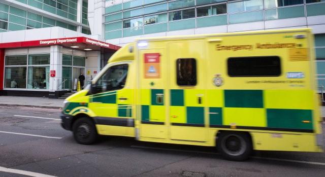 Két napra is sztrájkot hirdettek a brit ápolók