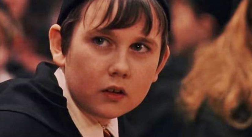 Emlékszel még a Harry Potter-filmek pufi gyereksztárjára? Mára ő vált a legsármosabb színésszé!
