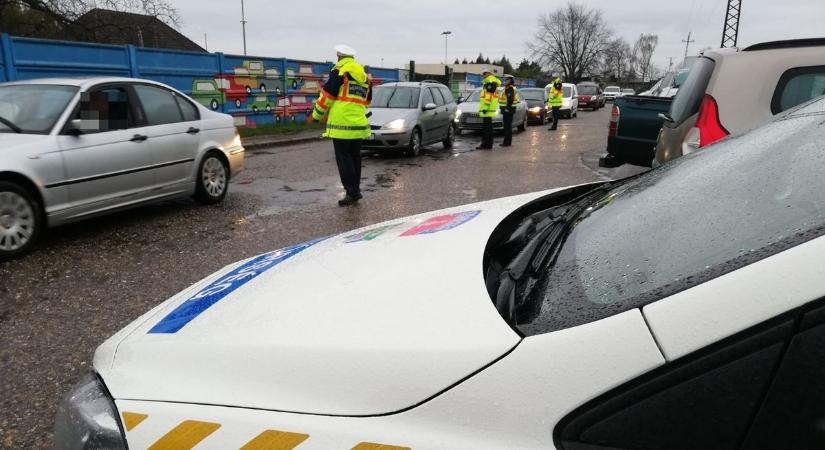 252 járművezetőt ellenőriztek a rendőrök Nyíregyházán