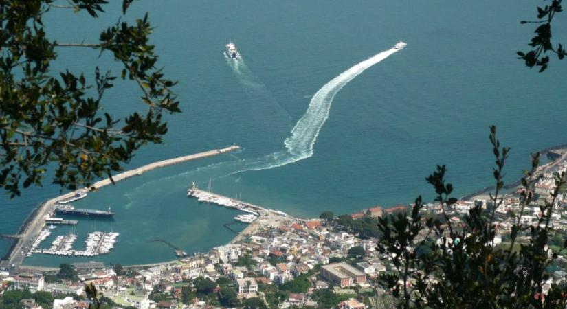 13 ember tűnt el Ischia szigetén egy földcsuszamlásban