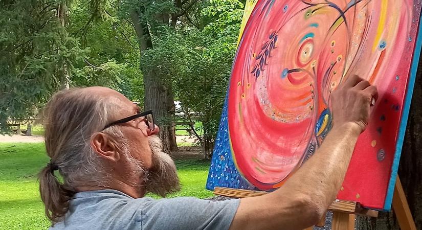 SzemLélek: új kiállítással jelentkezik a debreceni festő