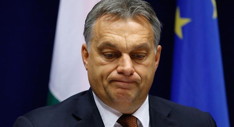 Megbotlott a páva, véget ért a tánca – ameddig Orbán lop, addig nincs uniós pénz