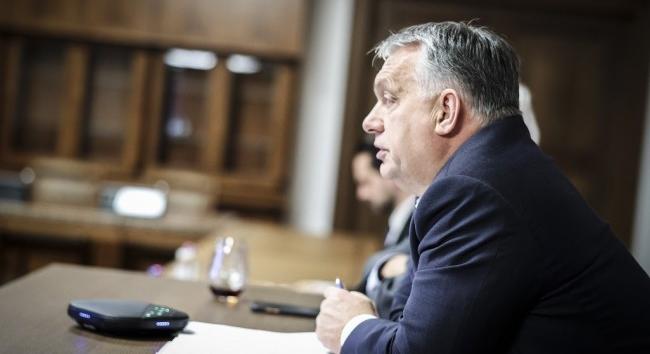 Orbán: Magyarország nem hagyja magát