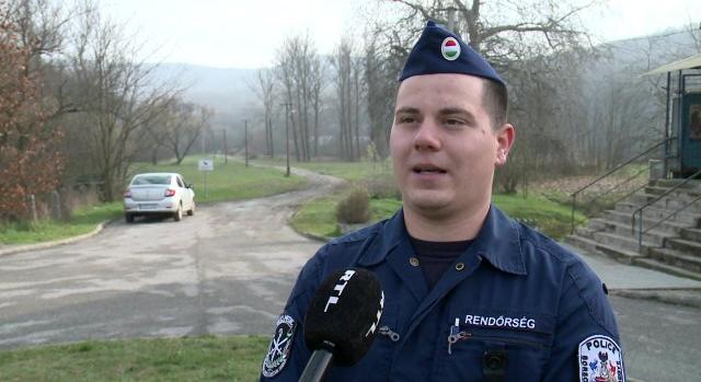 Összeesett egy ember az utcán Kazincbarcikán, rendőr mentette meg az életét