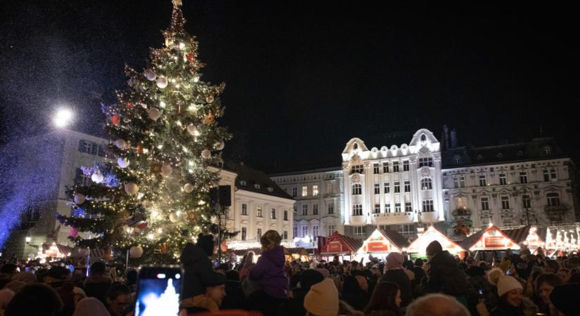 A Fő téren és a Ferencesek terén is megnyitotta kapuit a pozsonyi karácsonyi vásár