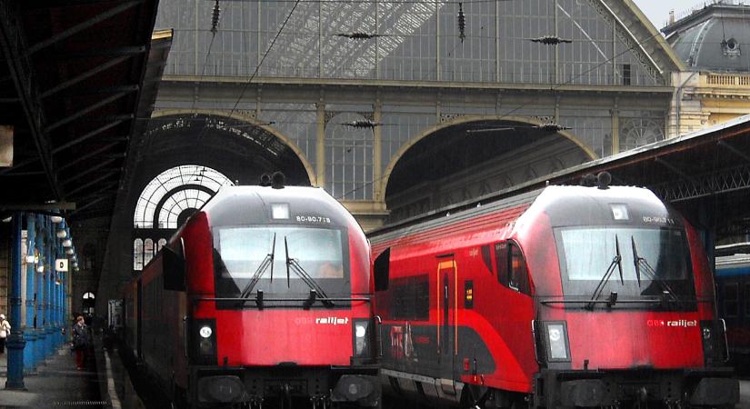 Sztrájkra készülnek az osztrák vasutasok, magyarországi járatokat is érint