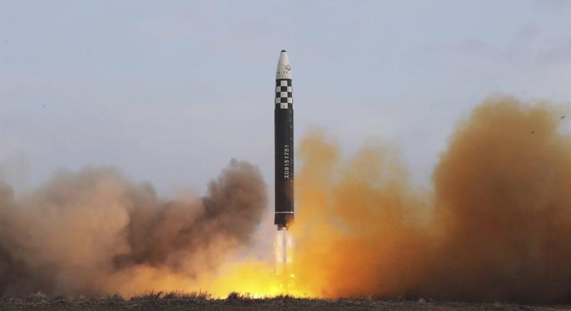 Észak-Korea a világ legnagyobb atomarzenáljára törekszik