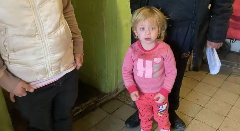 Daganatos szembetegségben küzdő 3 éves kislányon segítenének Tarnazsadányban  videó