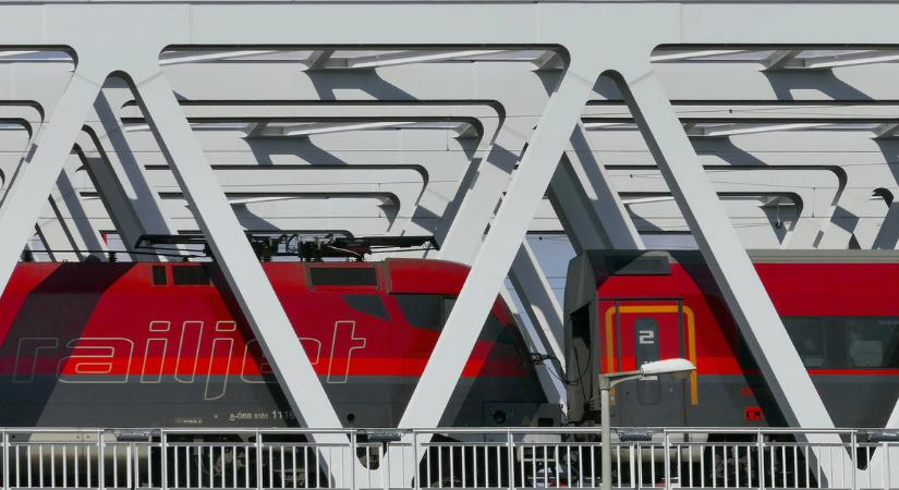 Sztrájkolhatnak hétfőtől a vasutasok Ausztriában, a magyar vonatokat is érintheti