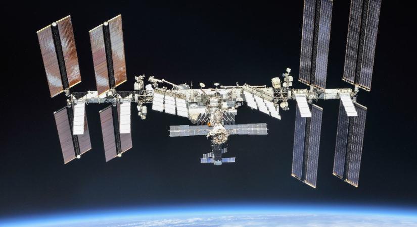 DK: a kormány embert küldene az űrbe, miközben megélhetési válság van