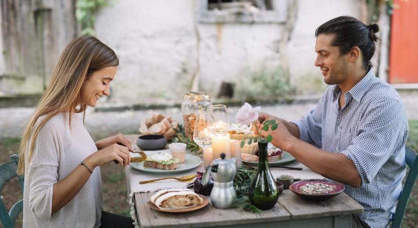 Tudtad, hogy a korai vacsorának rengeteg egészségügyi előnye van? Összeszedtük a legjobbakat