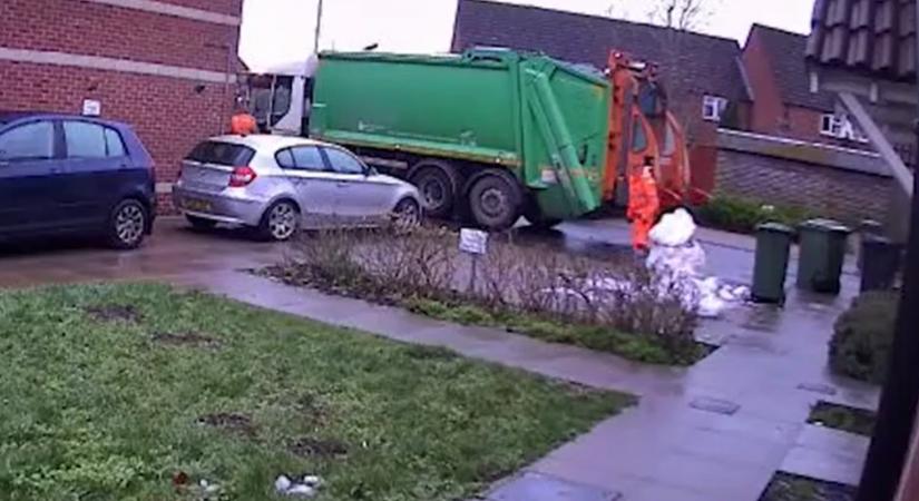 „Az a videó tönkretette az életem” – lassan két éve nem talál munkát a hóembert megrugdosó brit kukás