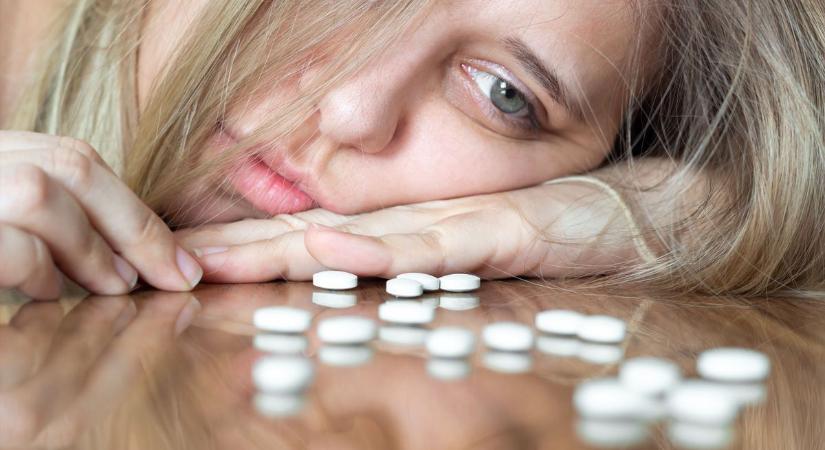 Meredeken emelkedik az antidepresszánst szedők száma, mi állhat a háttérben?
