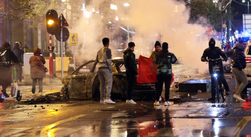 Tizenkét embert vett őrizetbe a brüsszeli rendőrség a marokkói drukkerek zavargása után