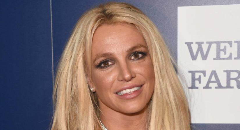 Britney Spears fotóval sokkolta követőit: "Szeretek sz*pni" (18)