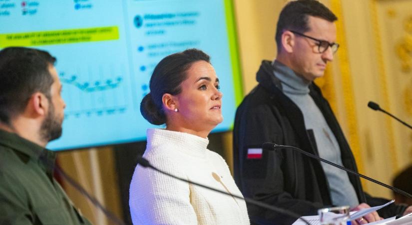 Gazda Albert (444.hu): Így játssza Novák Katalin a jó rendőr szerepét az orbáni Ukrajna-politikában