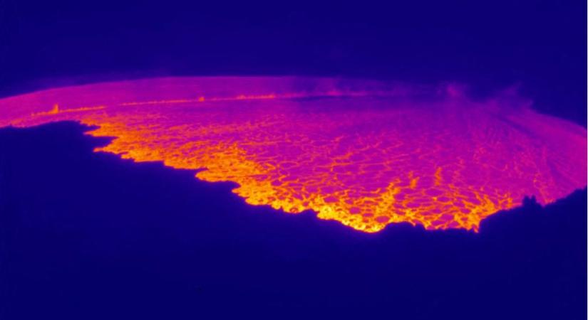 Kitört a Föld legnagyobb vulkánja: egyelőre nincs veszély