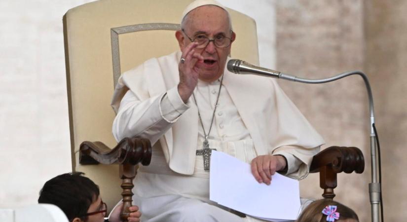 Ferenc pápa megerősítette: a Vatikán kész közvetíteni a háborúban