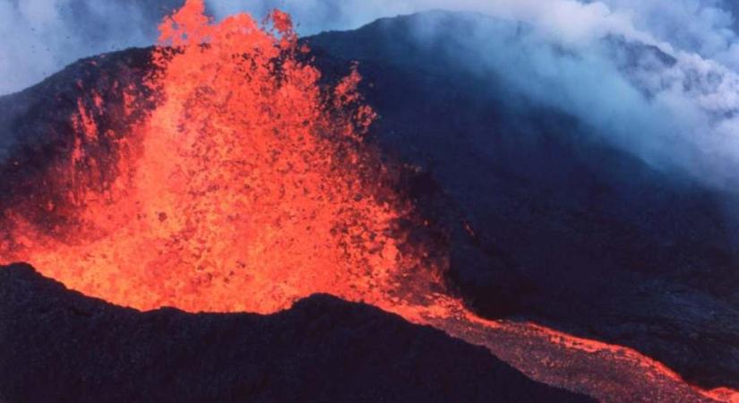 Kitört a világ legnagyobb aktív vulkánja, a Mauna Loa