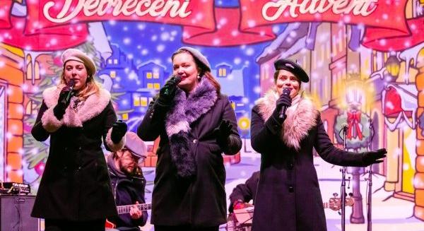 Debrecen: Megérkeztek a karácsony fényei!