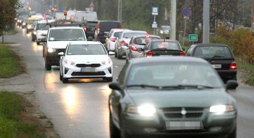 ÚtOn: kedden is sok a jármű Szeged útjain