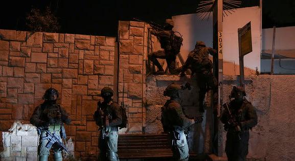 Bajba kerültek az izraeli katonák, véres összecsapás lett belőle