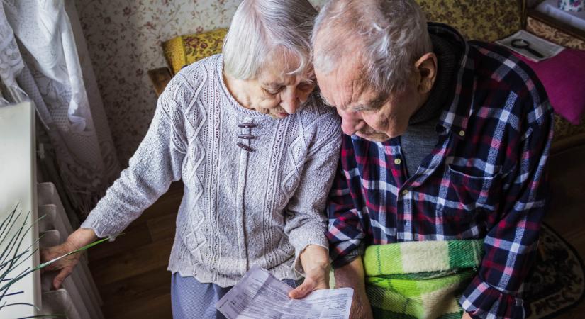 Ennek sok nyugdíjas örülne: újabb nyugdíjemelés várható januártól?