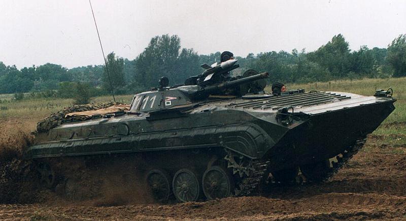 Naď: Szlovákia 30 páncélozott gyalogsági járművet adott át Ukrajnának