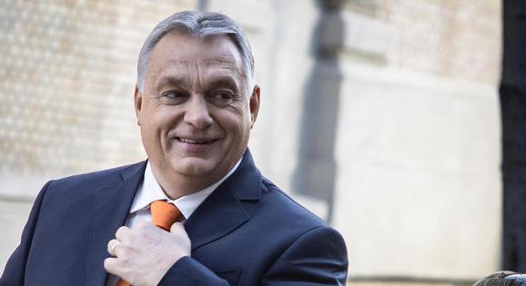 Orbán Viktor szerint kimaradunk a recesszióból, a Széchenyi Kártya programra talált is plusz 160 milliárdot