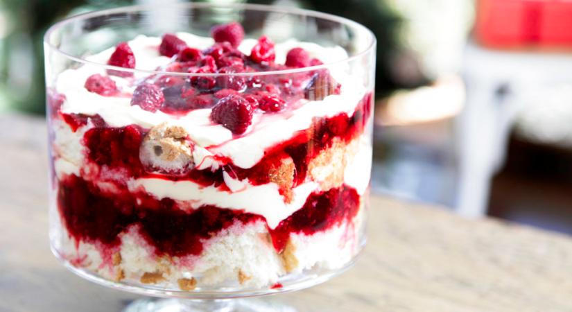 Egy elegáns és szuperkönnyű édesség karácsonyra: Limoncellós trifle