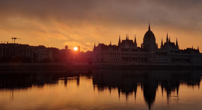 Bréking: zárt körben devizakötvényt bocsátott ki Magyarország!
