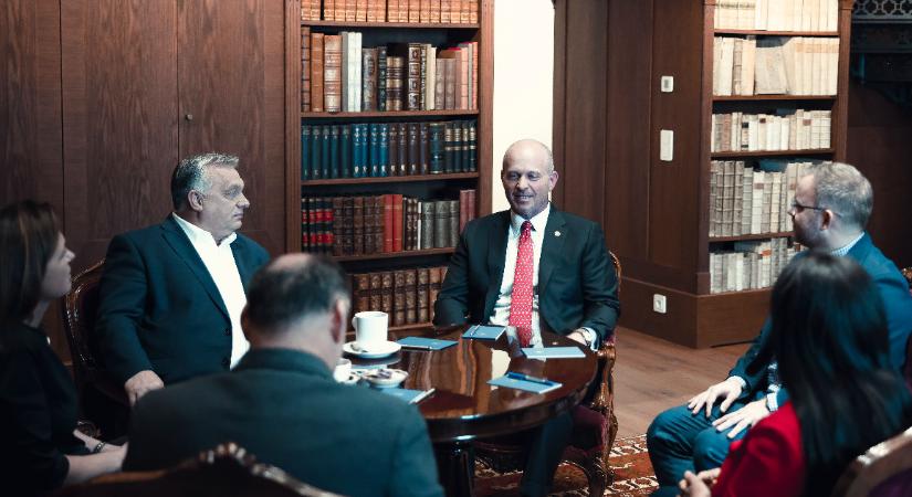 Orbán Viktor a konzervatív Heritage Foundation vezetésével tárgyalt