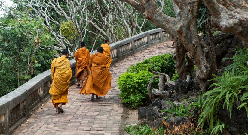 Kiürült egy thaiföldi templom, miután pozitív lett a szerzetesek drogtesztje