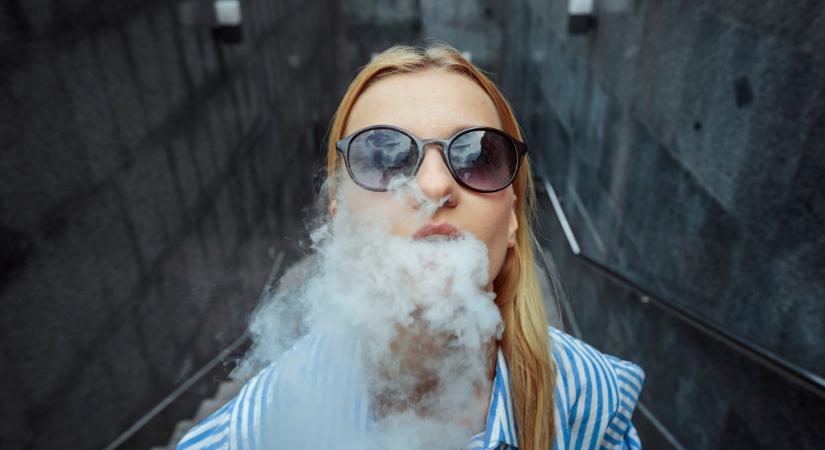 Újabb csapás a magyar dohányosokra: durván megdrágulhat az e-cigi is
