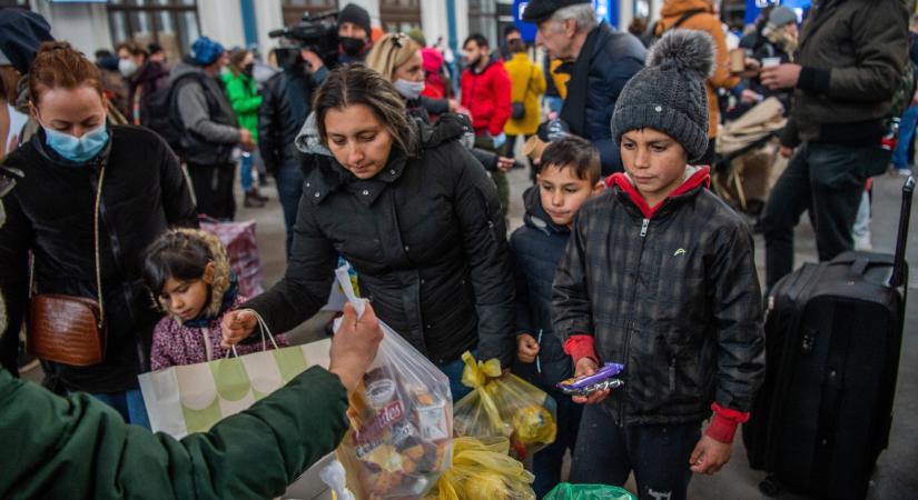 Több mint 13 ezer menekült érkezett hazánkba Ukrajnából szerdán