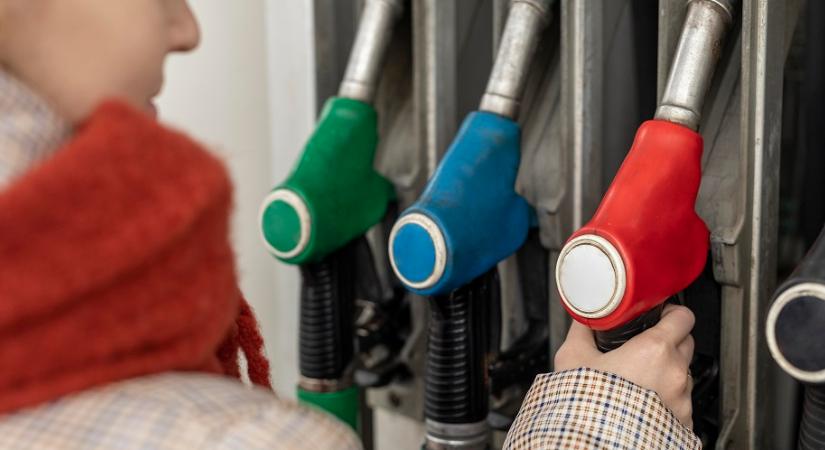 Decemberben is folytatódik az áresés a benzinkutakon
