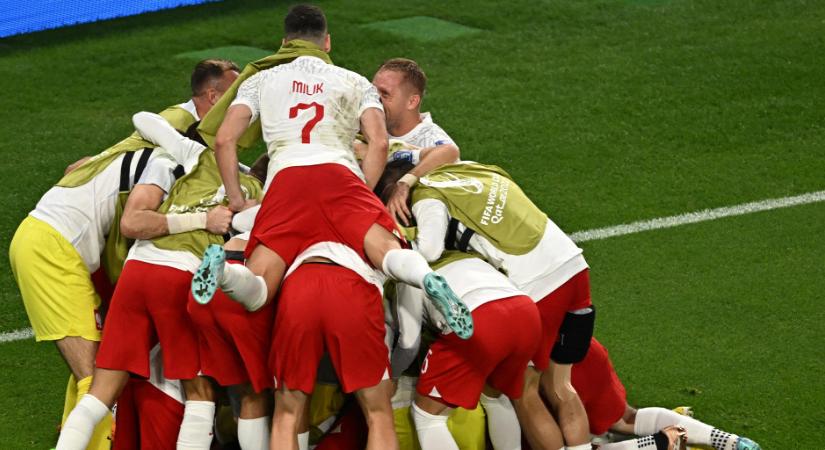 A botrányosan gyenge lengyeleket még a FIFA ostoba szabálya is segítette volna