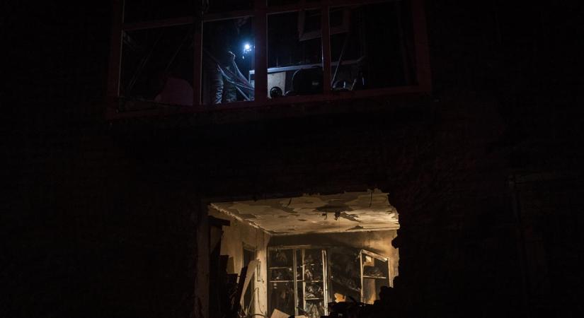 Sötétségbe borult Herszon: a teljes áramellátást szétzúzták az oroszok