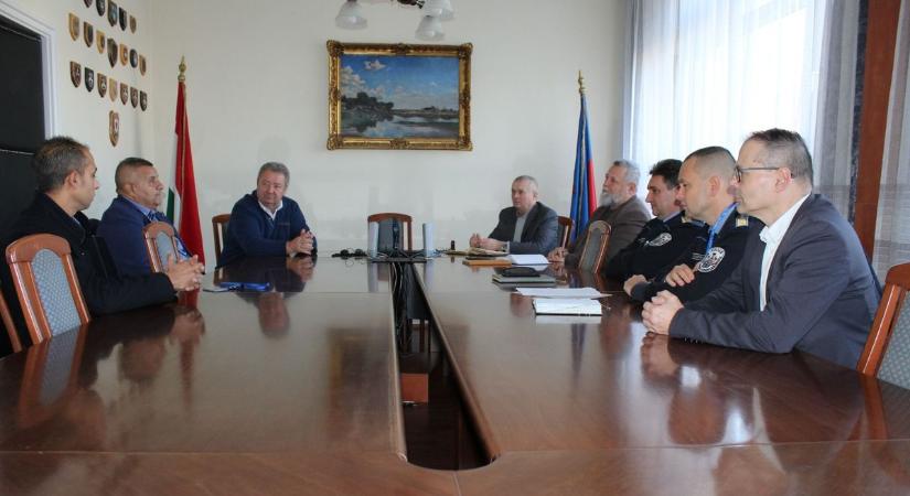 Rendőr-roma fórumot tartottak Miskolcon