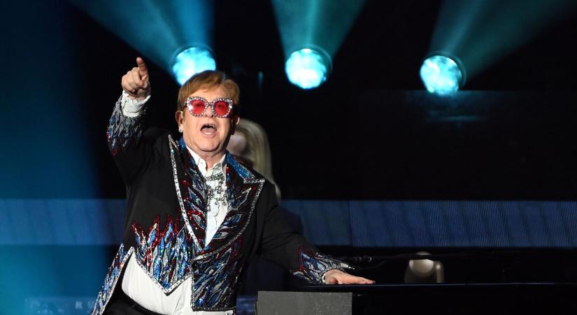 A Glastonbury zenei fesztiválon búcsúzik el brit rajongóitól Elton John