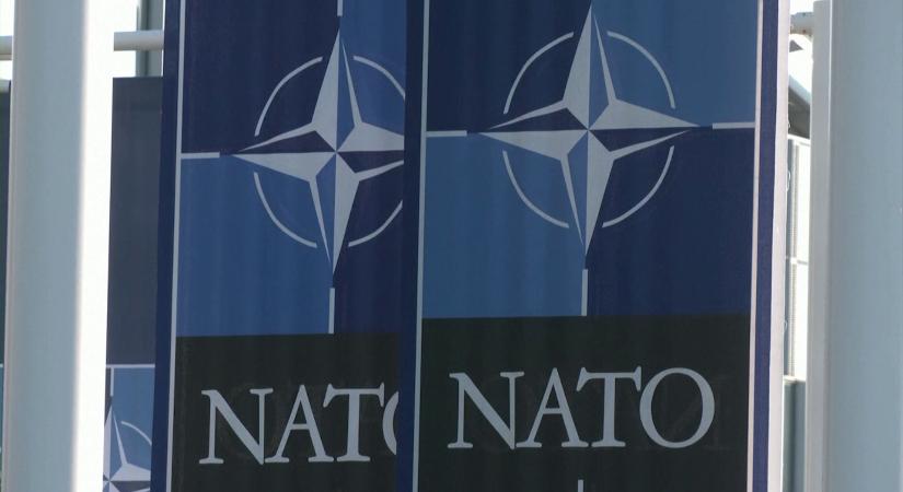 Orosz elnöki szóvivő: A NATO továbbra is háborúra kényszeríti Kijevet