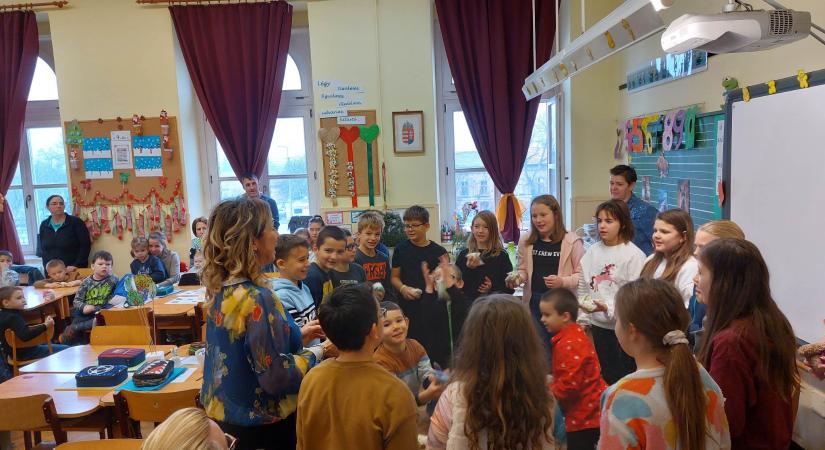 Szent István iskola igazgatója a nyílt napon: kíváncsi, felfedezni vágyó gyerekeket akarunk nevelni