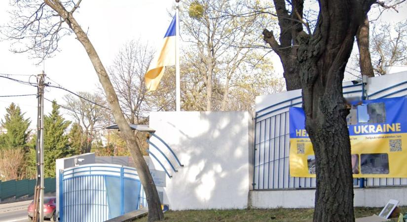 Büdös, vérben úszó csomagot kapott a budapesti ukrán nagykövetség